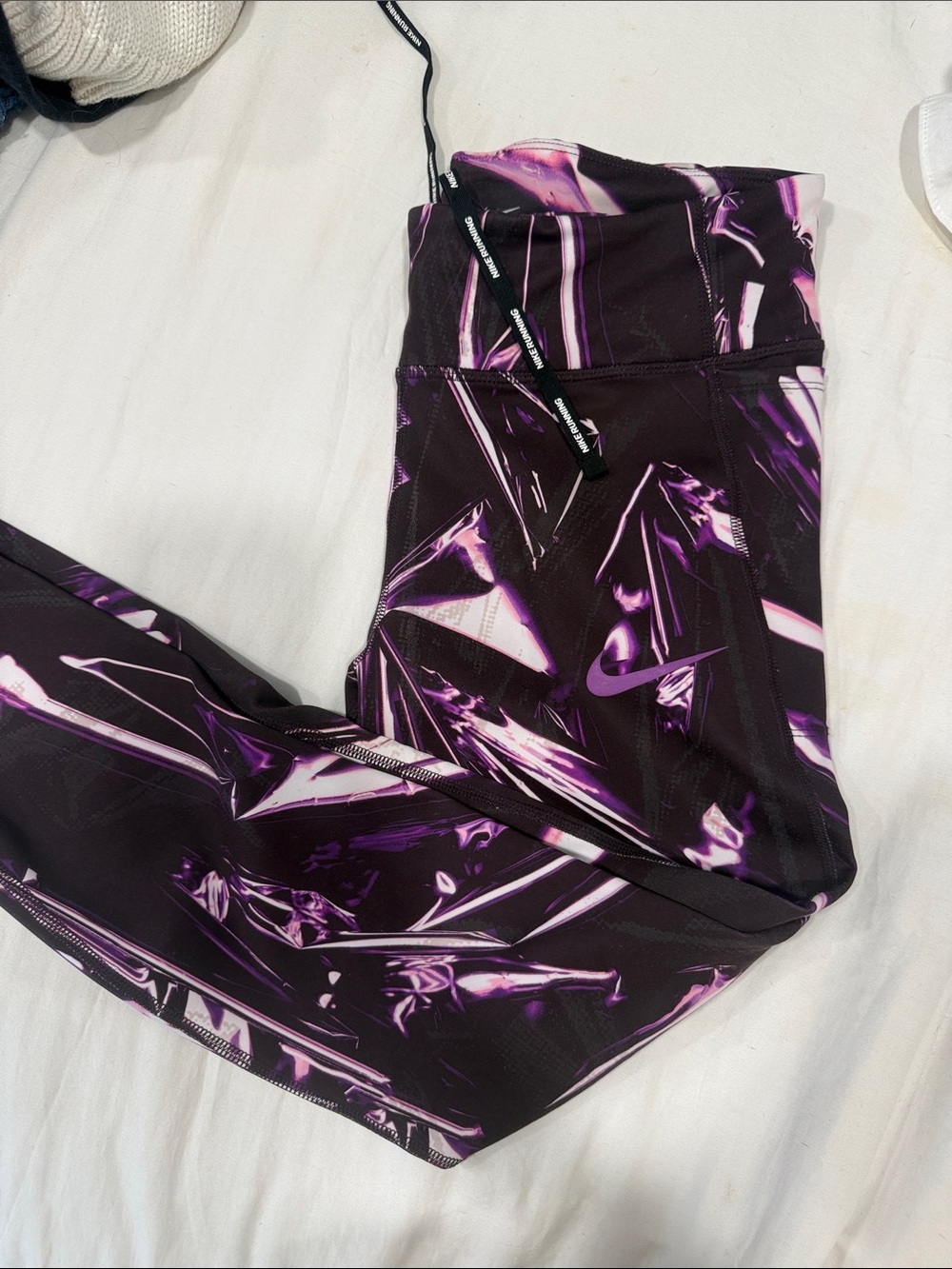 Nike women’s  Black and Purple Marble-Print Leggings